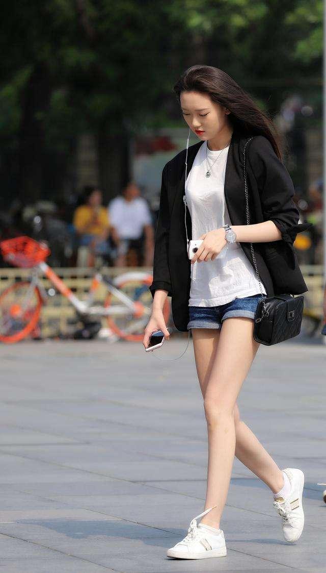 街拍福利区视频在线